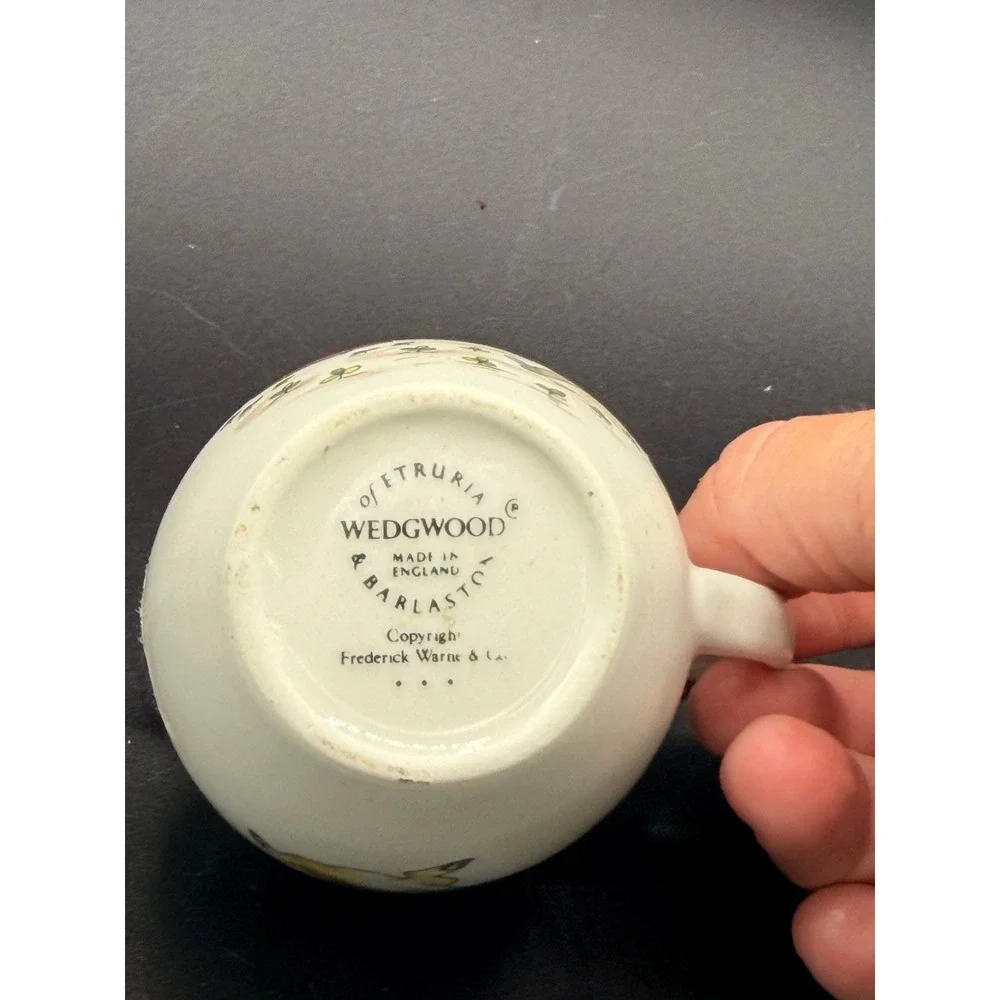 Wedgwood Peter Rabbit Creamer Pitcher Beatrix Potter Etruria Barlaston England